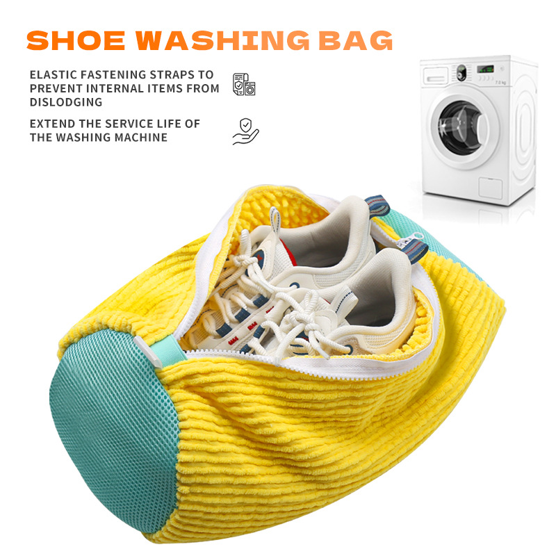 柔らかいブラシ付きの洗濯機用シューズ洗濯バッグ。型崩れしにく - Sneaker Cleaner のレビューと価格